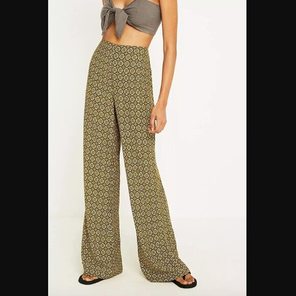 Urban Outfitters Geo Floral High-Rise Soft Flare Trousers M - Picture 2 of 10
